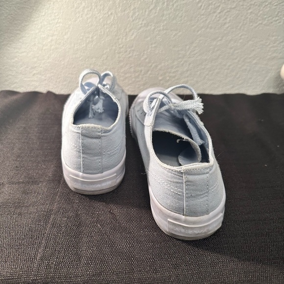 Women’s airwalk baby blue sneakers size 7.5 - Picture 3 of 5